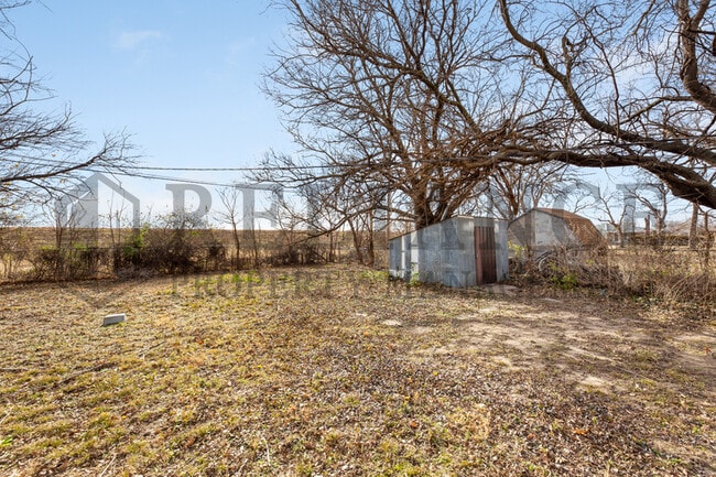 Building Photo - 421 Grover Ave