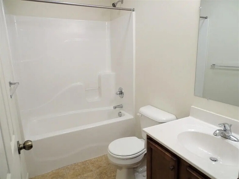 Building Photo - 185 Linda Sue Ln