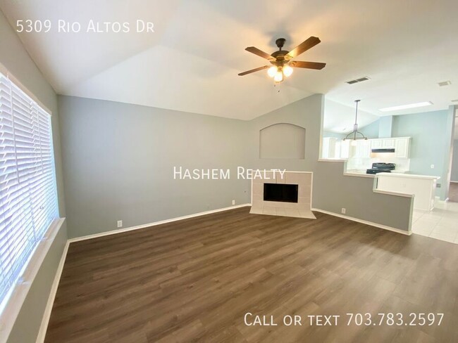 Building Photo - 5309 Rio Altos Dr