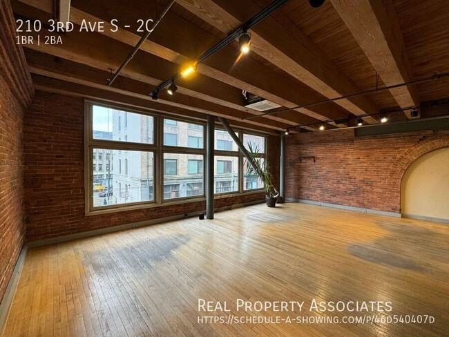 Building Photo - Pioneer Square Loft