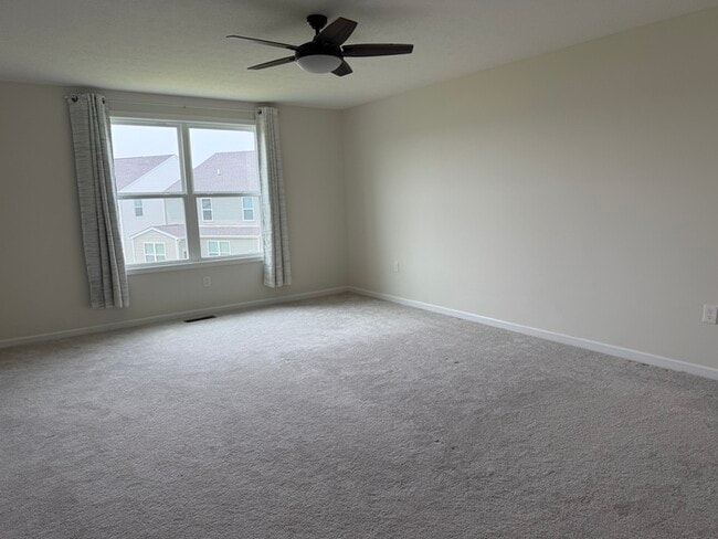 Building Photo - Gorgeous 4 beds 2.5 baths in Johnstown
