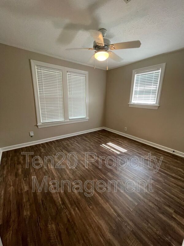 Building Photo - 5010 Morris Ave