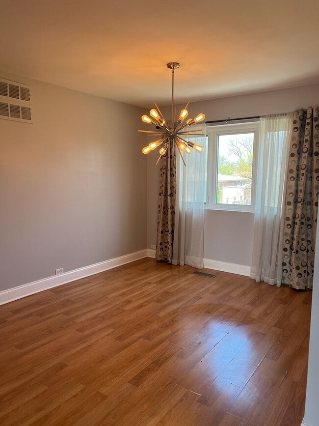 Building Photo - 11551 S Western Ave