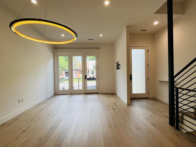 Building Photo - 3BD, 3.5BA West Wash Park Townhome with 2-Car Garage
