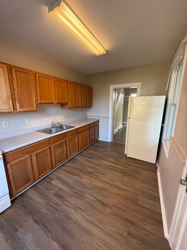 Building Photo - 137/139 S. Locust Street