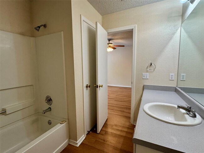 Building Photo - 109 Segovia Way