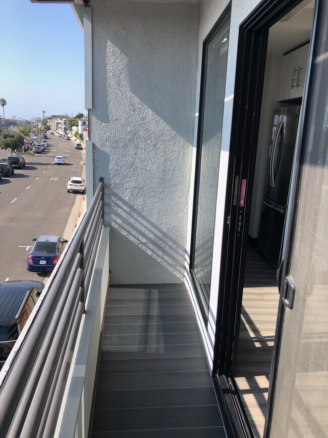 Building Photo - 1702 Hermosa Ave