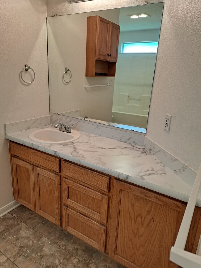 Building Photo - 109 Axis Deer Trail