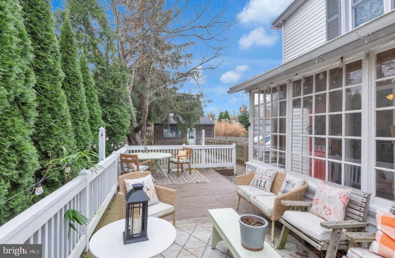 Building Photo - 132 S Main St