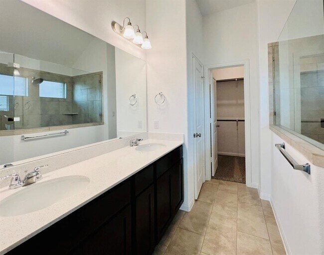 Building Photo - 12203 Perritos Pl