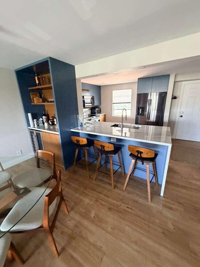 Building Photo - 301 SE 3rd St