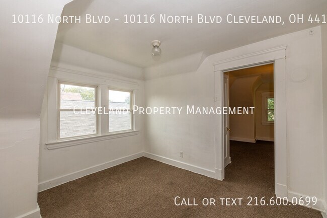Building Photo - Side-by-side Cleveland Duplex