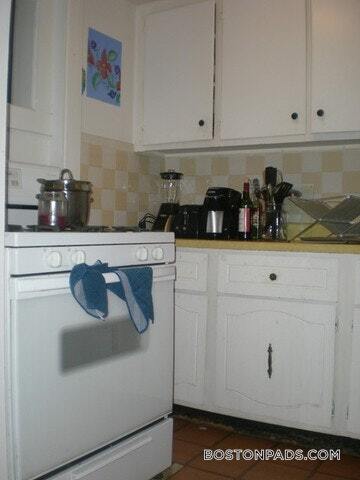 Building Photo - 435 Hanover St