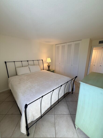 Building Photo - 125 Ocean Ave