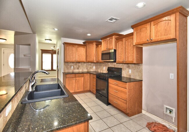 Building Photo - 18509 E 46th St