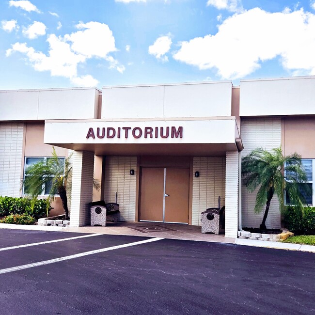 Building Photo - 2930 Crosley Dr E