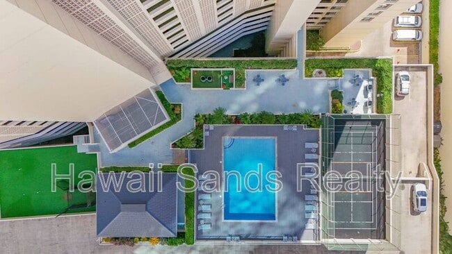 Building Photo - 469 Ena Rd