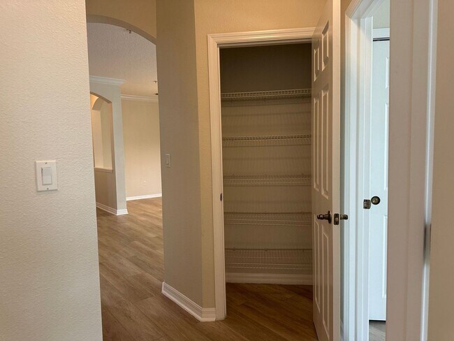 Building Photo - Comfortable and Spacious 3 bedroom 2 Bath ...