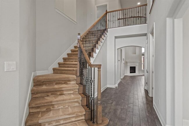 Building Photo - 2700 Mazaro Way