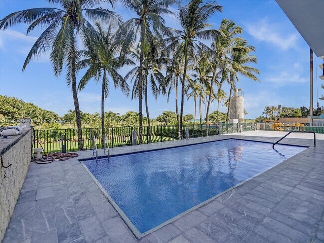 Building Photo - 9195 Collins Ave