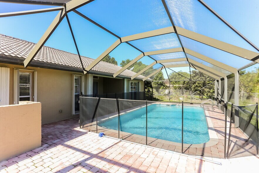 Building Photo - 3731 NW 114th Ave