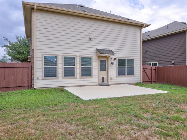 Building Photo - 180 Housefinch Loop