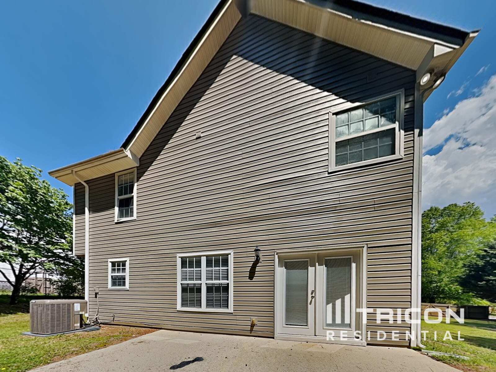 Building Photo - 7061 Saratoga Dr