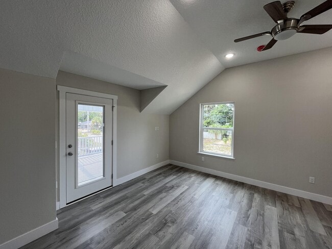 Building Photo - 119 Dixwood Ave
