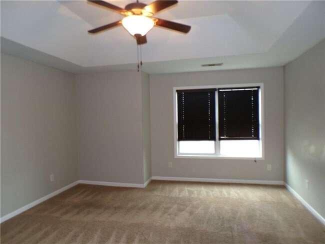 Building Photo - 21 Springmont Dr