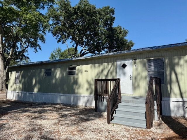 Building Photo - 205 W Conyers Ave