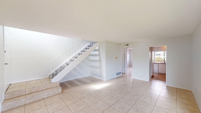 Building Photo - 2 bedroom Home In Irvine