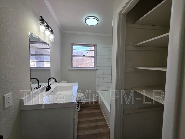 Building Photo - 1413 Nannette St