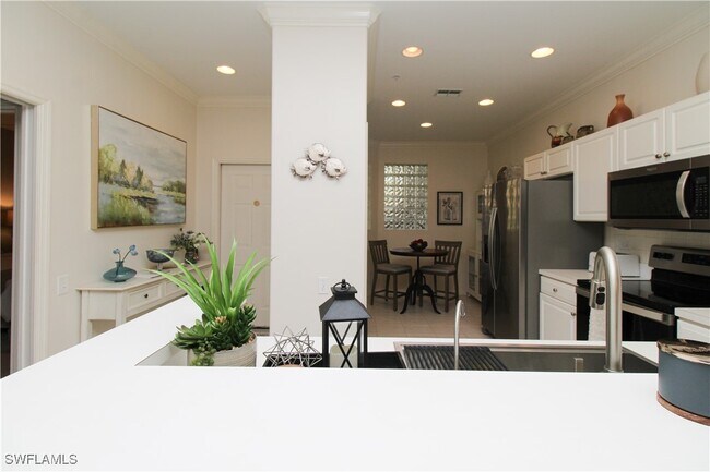 Building Photo - 8217 Parkstone Pl