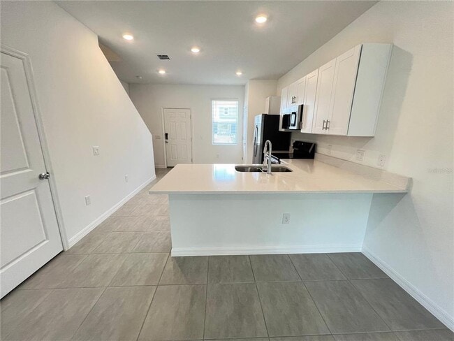 Building Photo - 3081 Skyline Lp