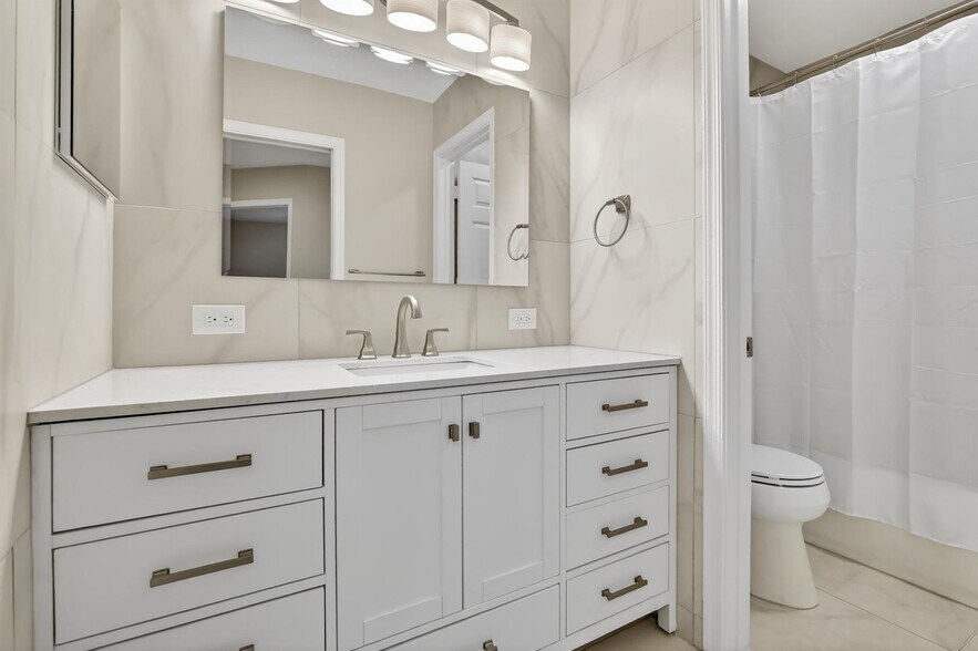 Building Photo - 7524 NW 1st Pl