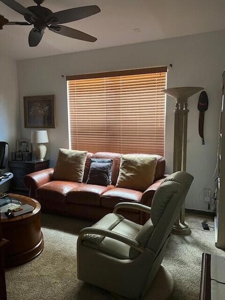 Building Photo - 144 Blue Grotto Dr