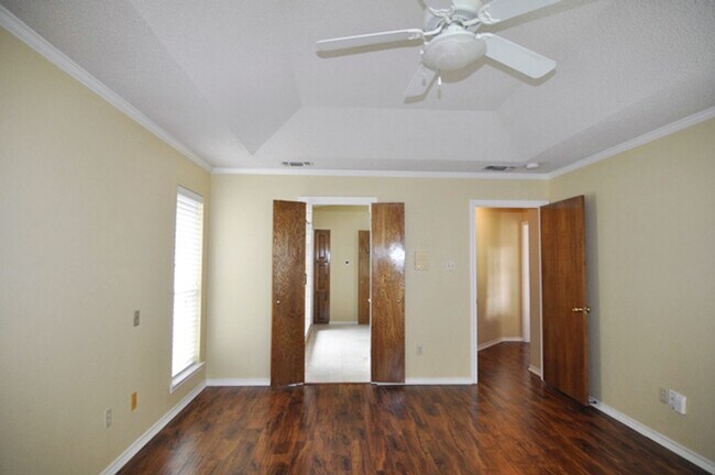 Building Photo - 2212 Diamond Point Dr
