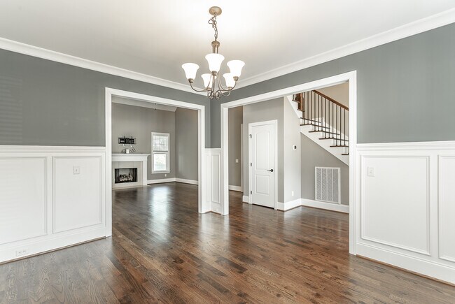Building Photo - 7725 Peppertree Dr
