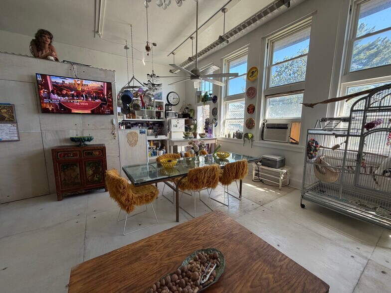 Building Photo - 101 Ten Broeck Ln