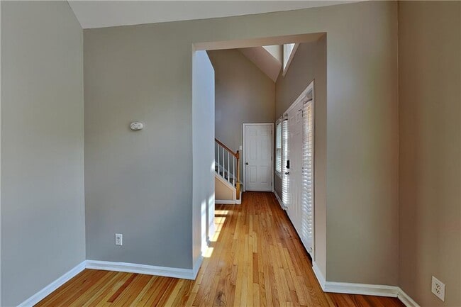 Building Photo - 3496 Heatherwood Ct