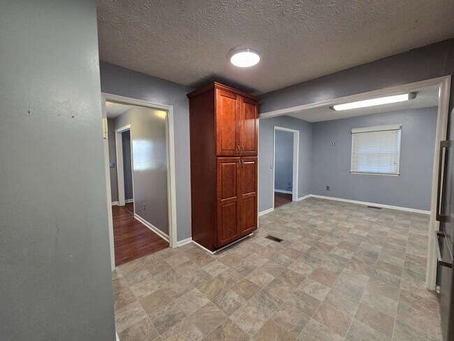 Building Photo - 6957 Bone Creek Dr
