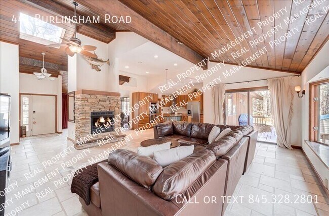 Building Photo - 441 Burlingham Rd