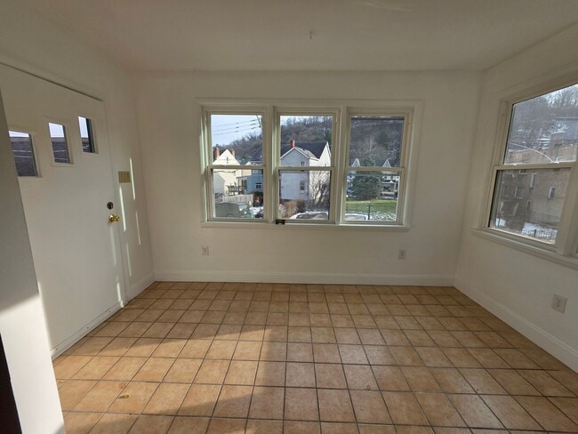 Building Photo - 4 Bedroom House for Rent in Shaler Schools !