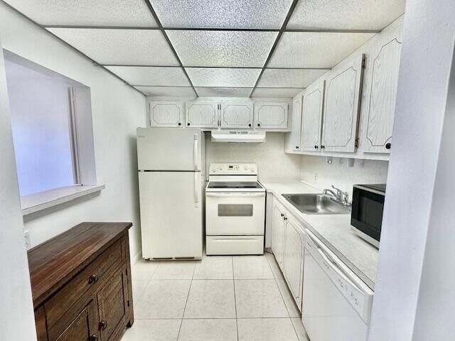 Building Photo - 55 Fanshaw Dr