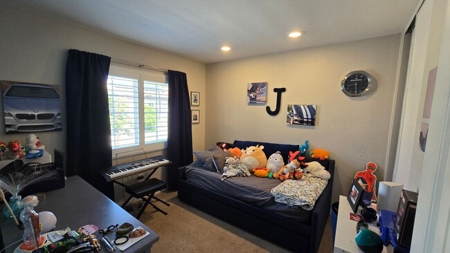 Building Photo - 10978 Cool Lake Terrace