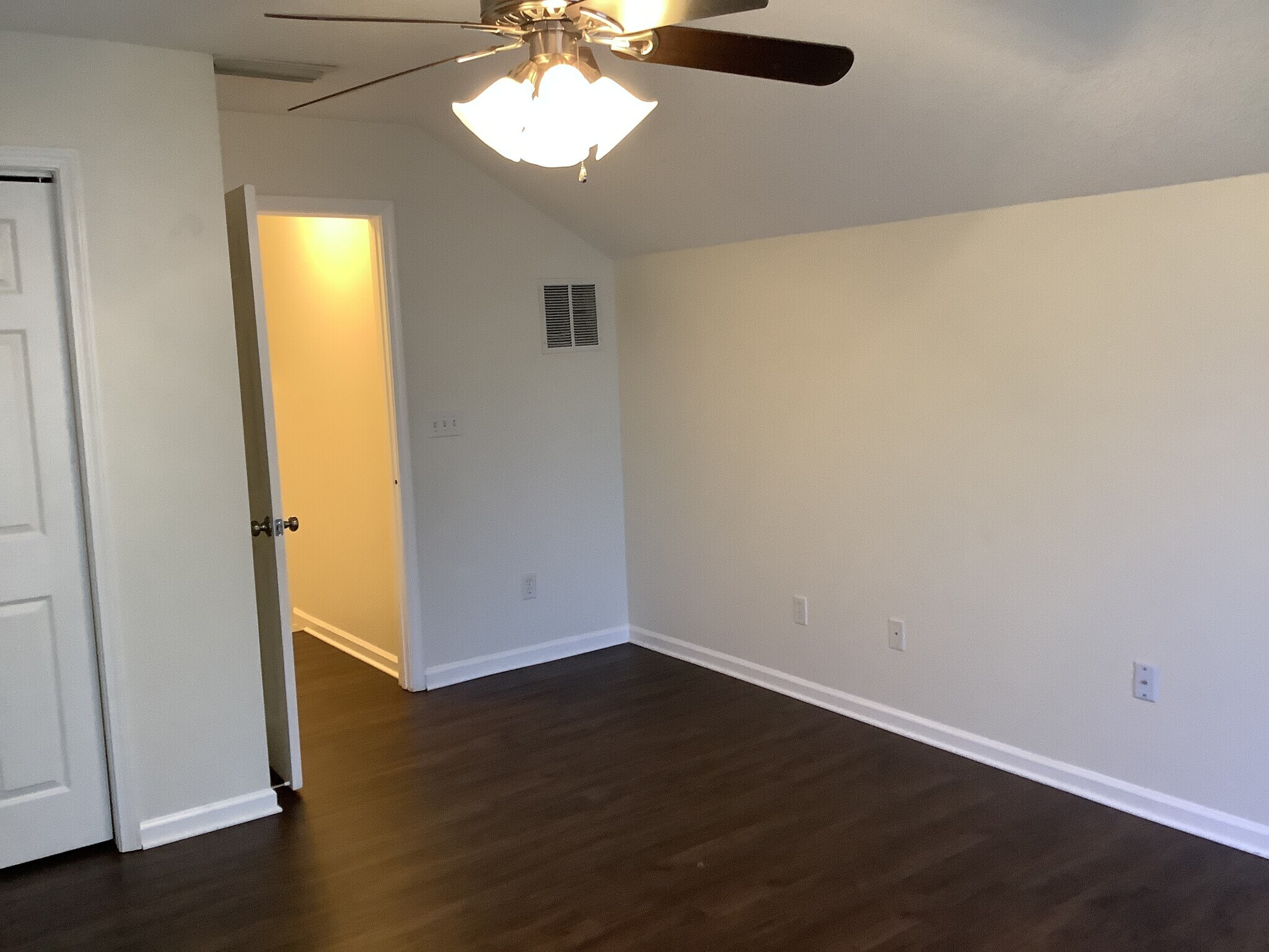 Building Photo - 3365 Shelley Dr