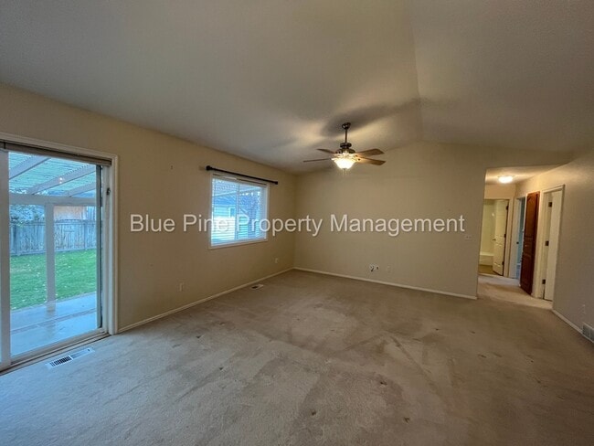 Building Photo - 4342 Williamsburg Ln