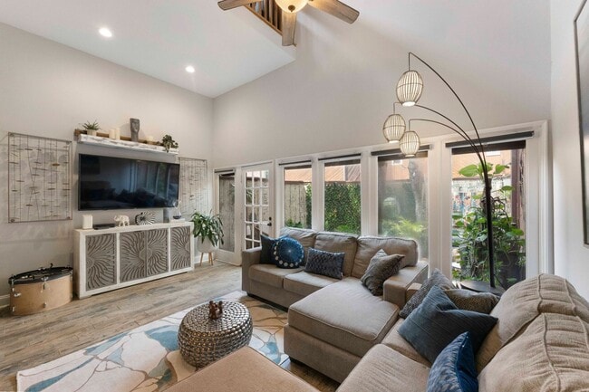 Building Photo - Chalet by the Sea SHORT OR LONG TERM RENTAL