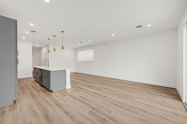 Building Photo - 4606 Crown Grove Ln