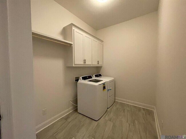 Building Photo - 7508 Griffon Dr